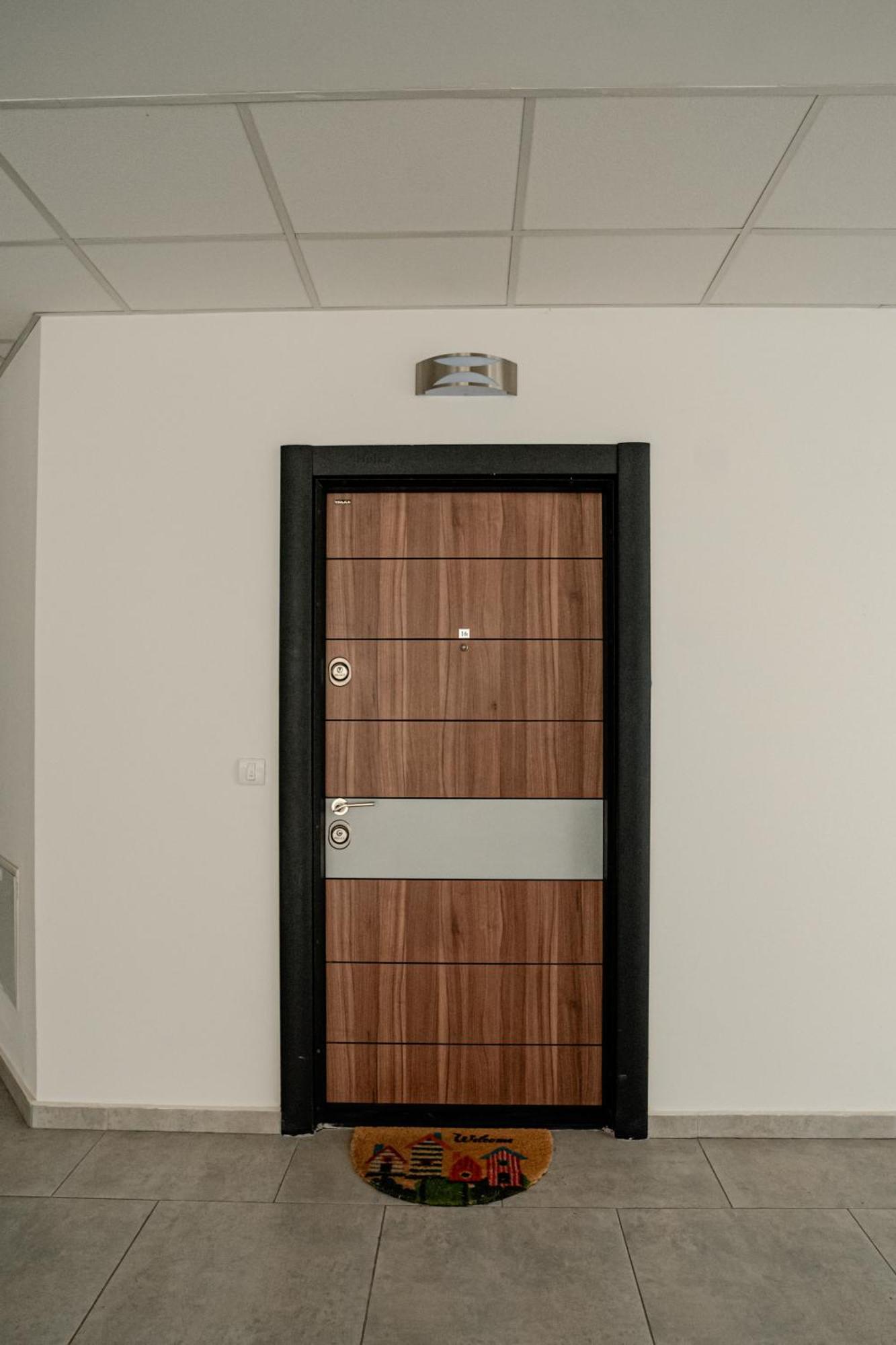 City Center Apartment โอครีด ภายนอก รูปภาพ